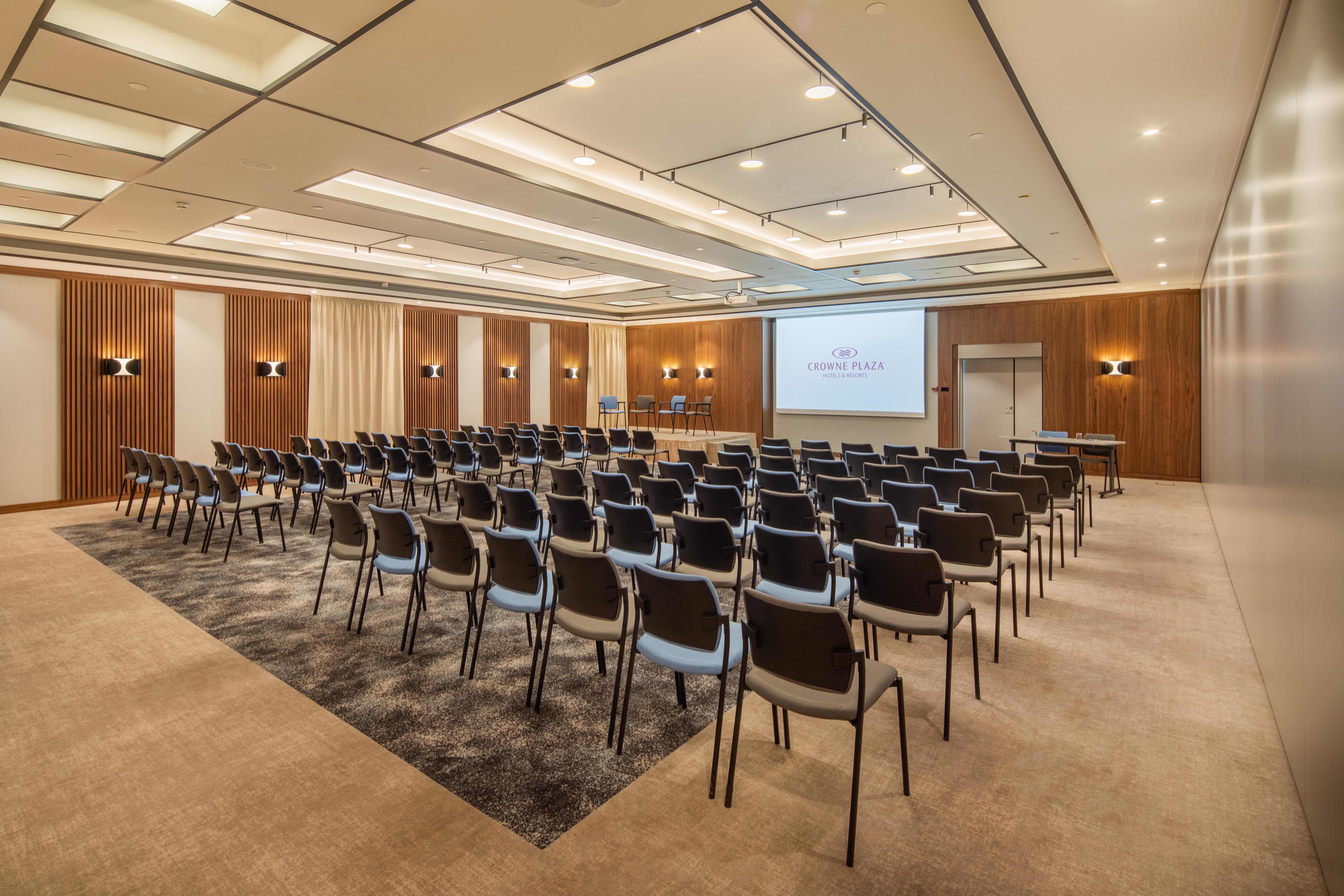 Crowne Plaza Budapest By Ihg — Photos 2
